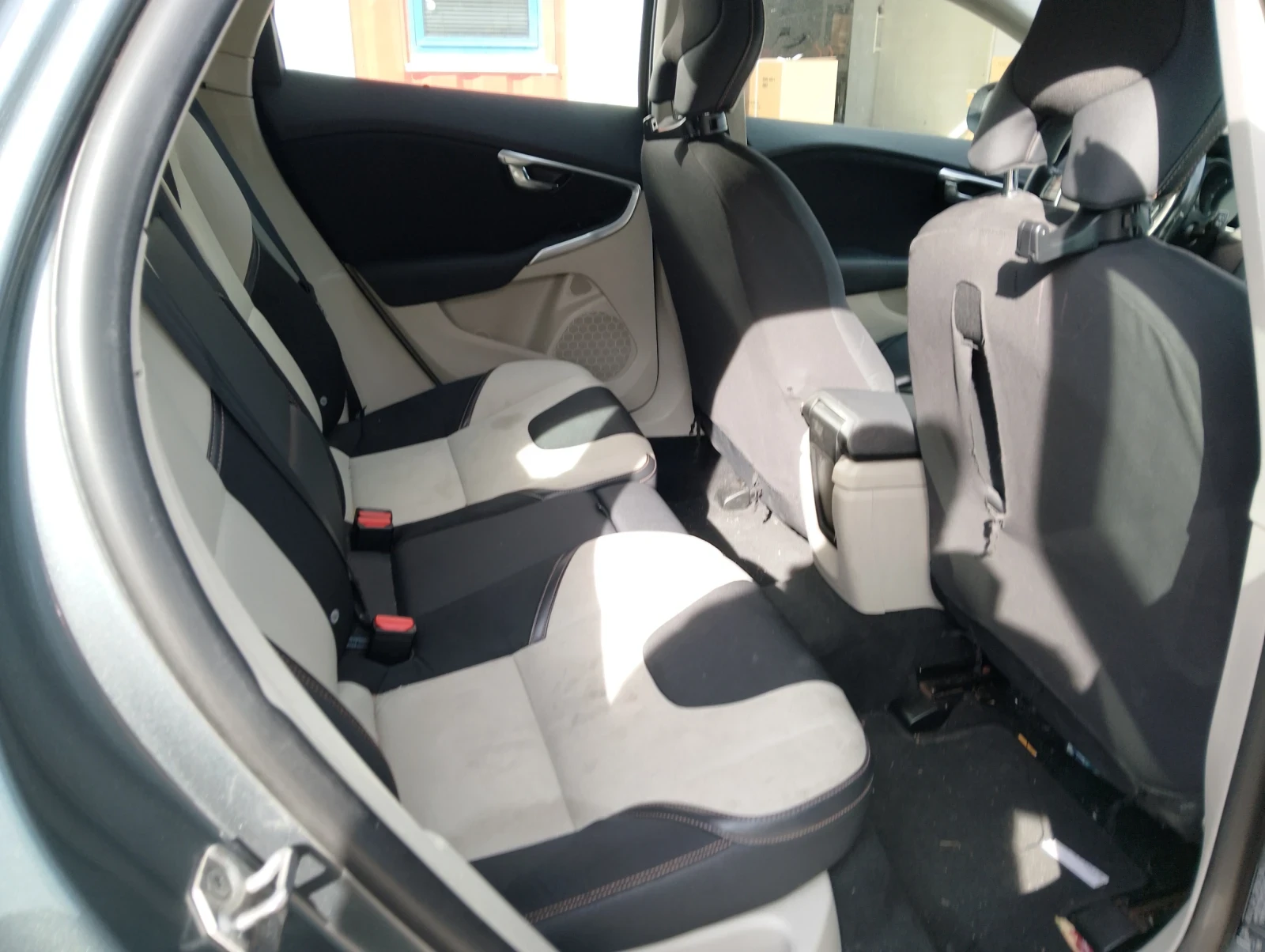 Volvo V40 Cross Country | Mobile.bg � ����������� 9