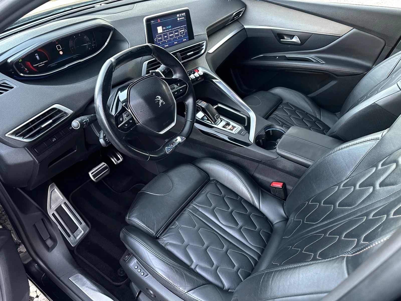 Peugeot 3008 2.0 HDi 180кс/ GT Line/ Всички екстри/ Обслужен - изображение 10