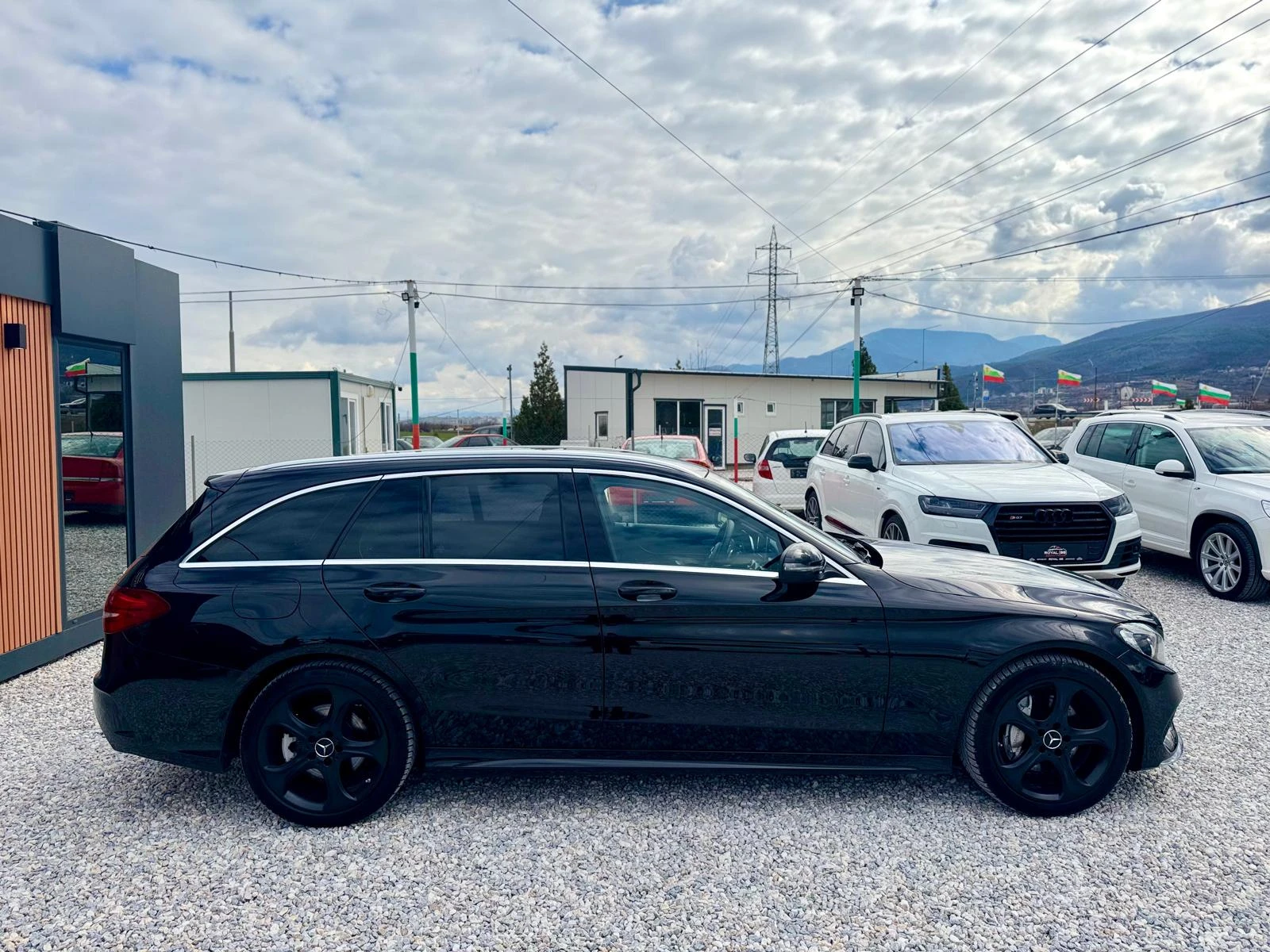 Mercedes-Benz C 220 ::4 MATIC::AMG line::9G-TRONIC::1 собственик - изображение 4