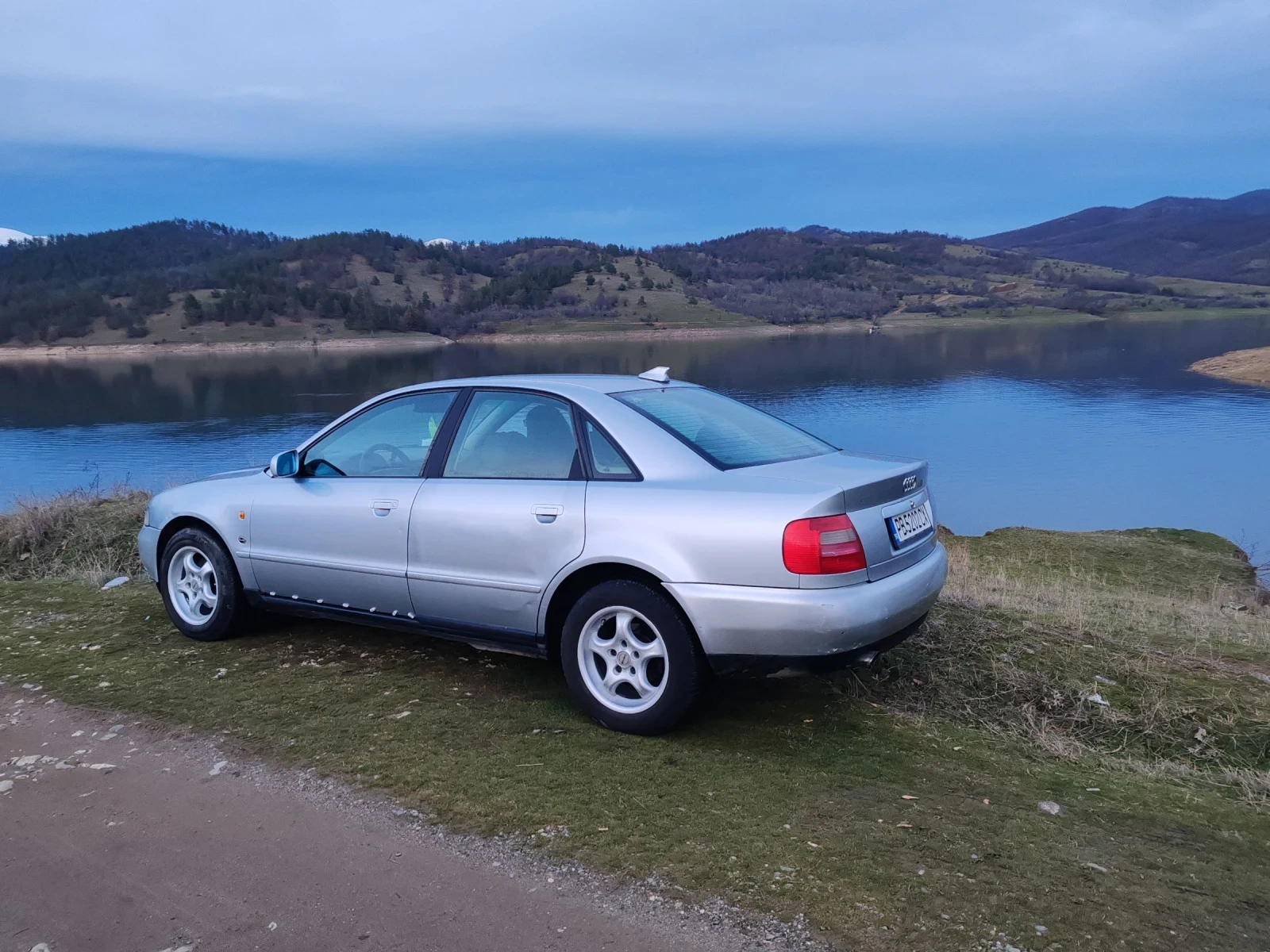 Audi A4 1.6 i | Mobile.bg � ����������� 3