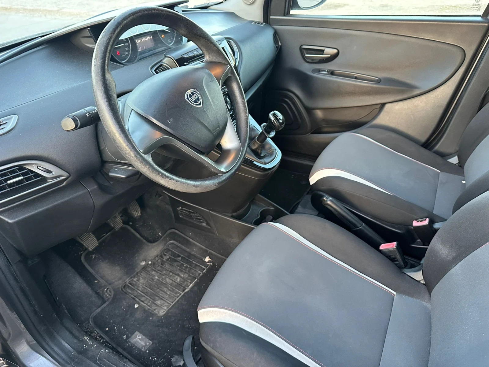 Lancia Y 0, 900 CNG EURO6, снимка 7 - Автомобили и джипове - 53816910