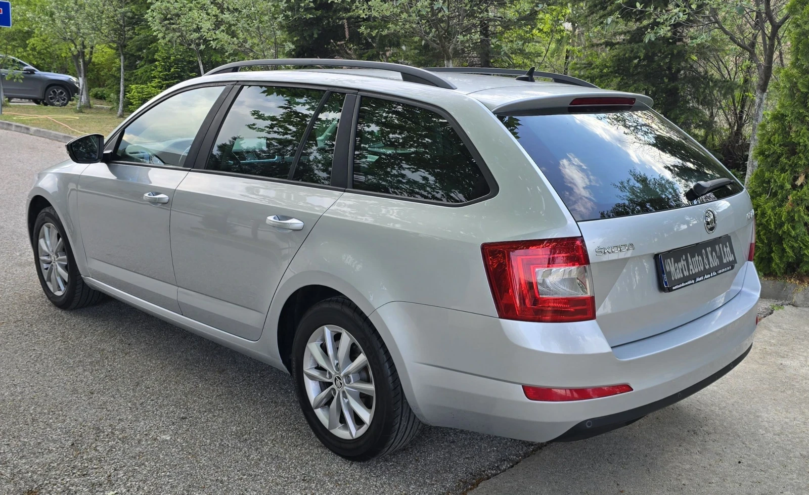 Skoda Octavia 2.0 TDI, снимка 10 - Автомобили и джипове - 54023744