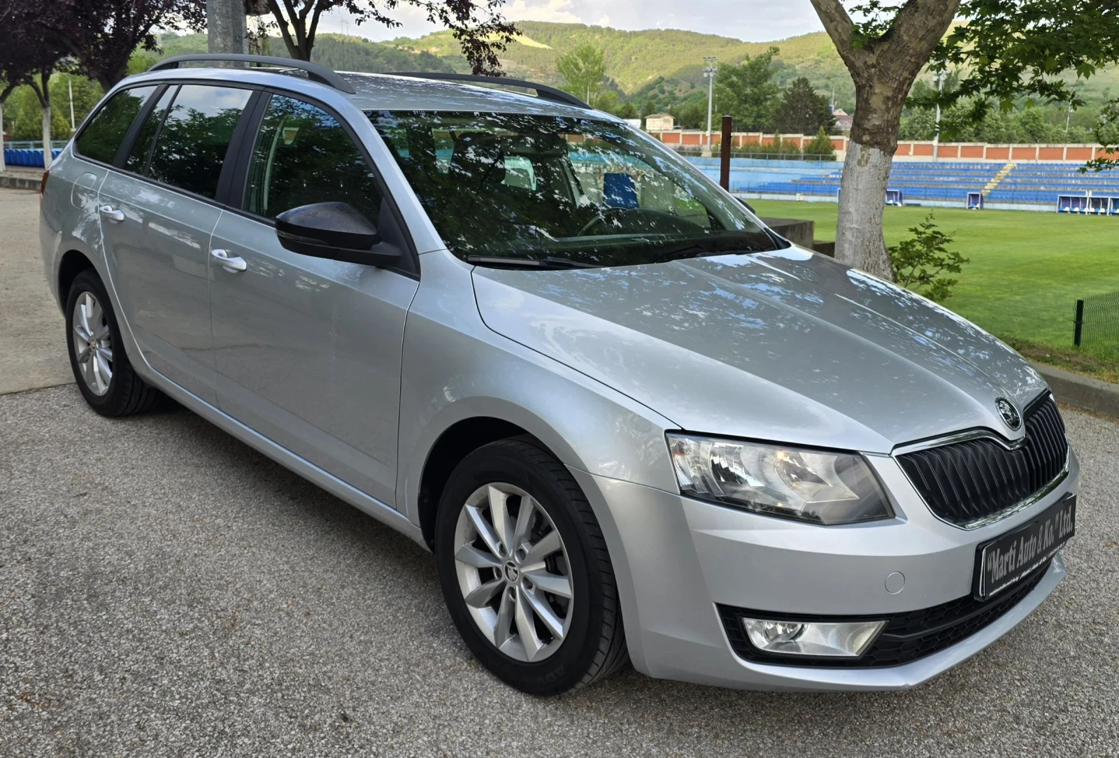 Skoda Octavia 2.0 TDI, снимка 2 - Автомобили и джипове - 54023744