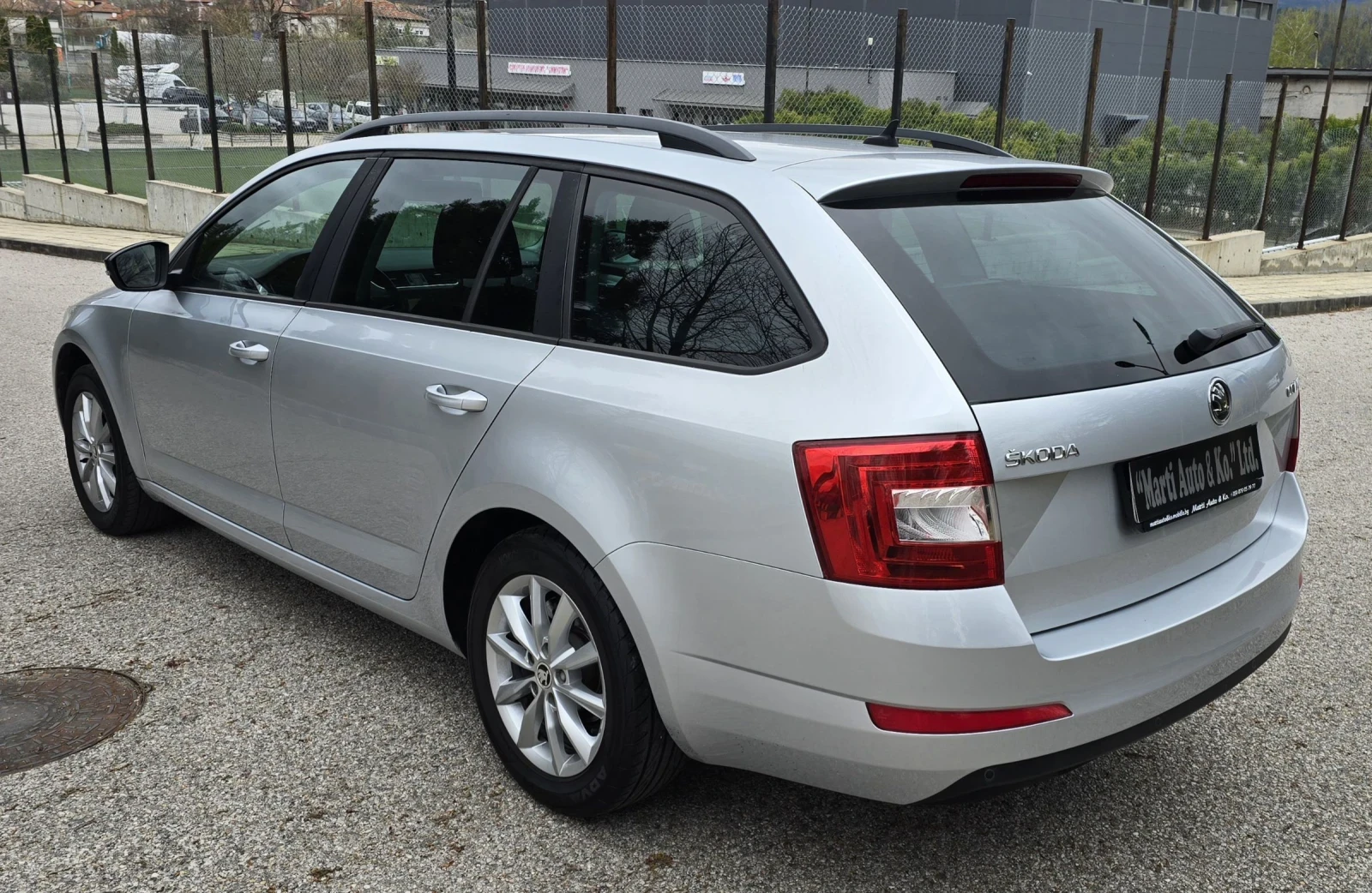 Skoda Octavia 2.0 TDI, снимка 10 - Автомобили и джипове - 54023744