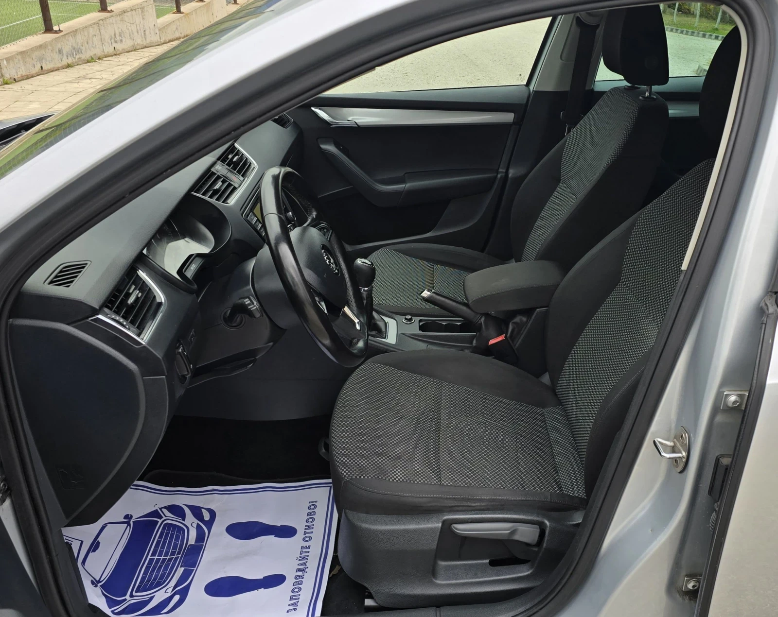 Skoda Octavia 2.0 TDI, снимка 17 - Автомобили и джипове - 54023744