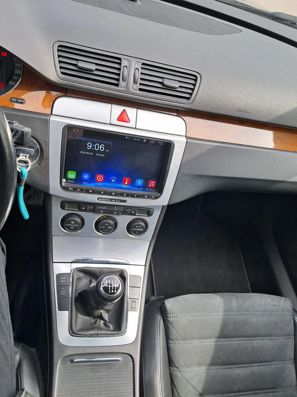 VW Passat Highline 2.0 TDI, снимка 11 - Автомобили и джипове - 54184203