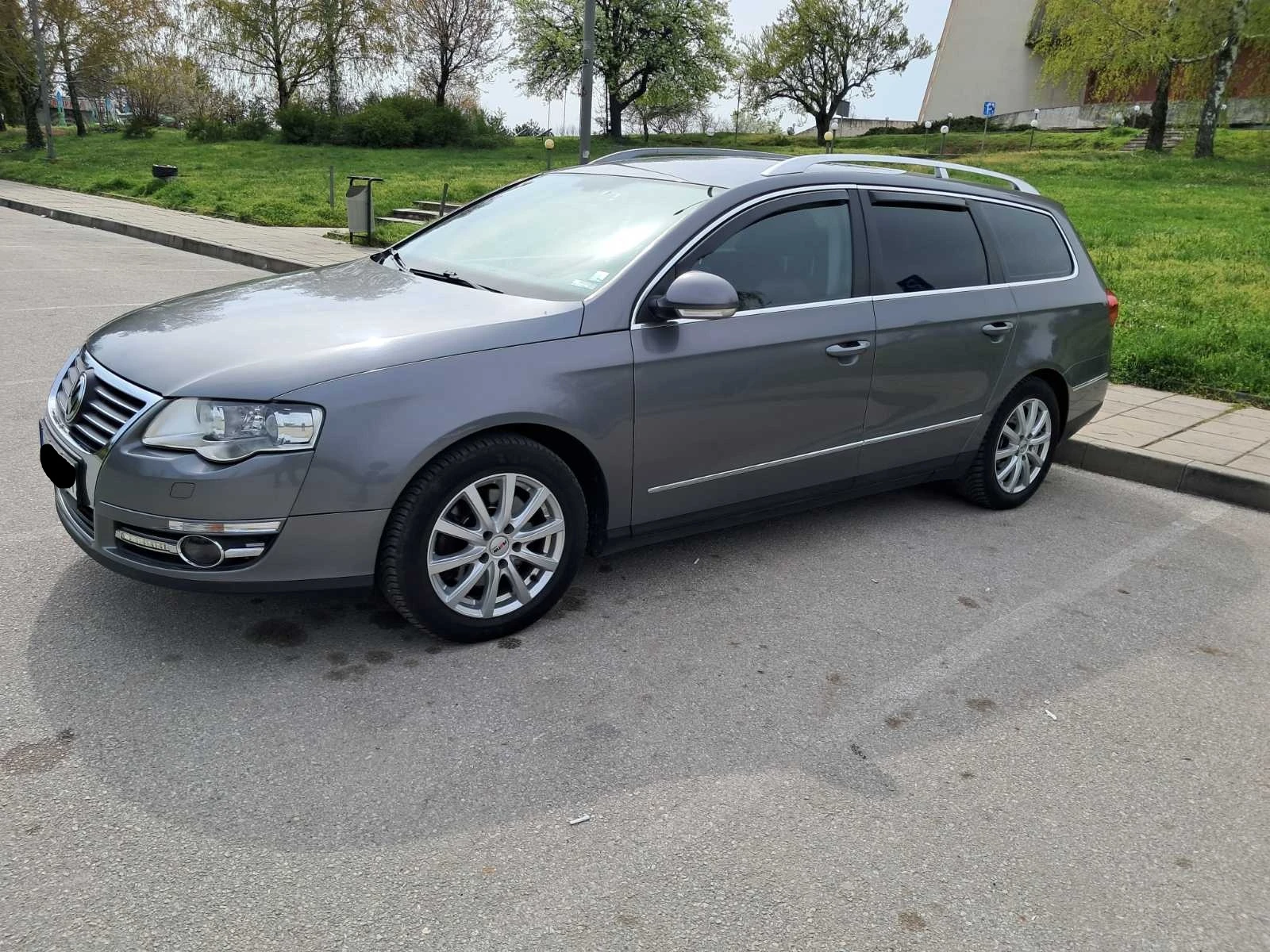 VW Passat Highline 2.0 TDI, снимка 2 - Автомобили и джипове - 54184203