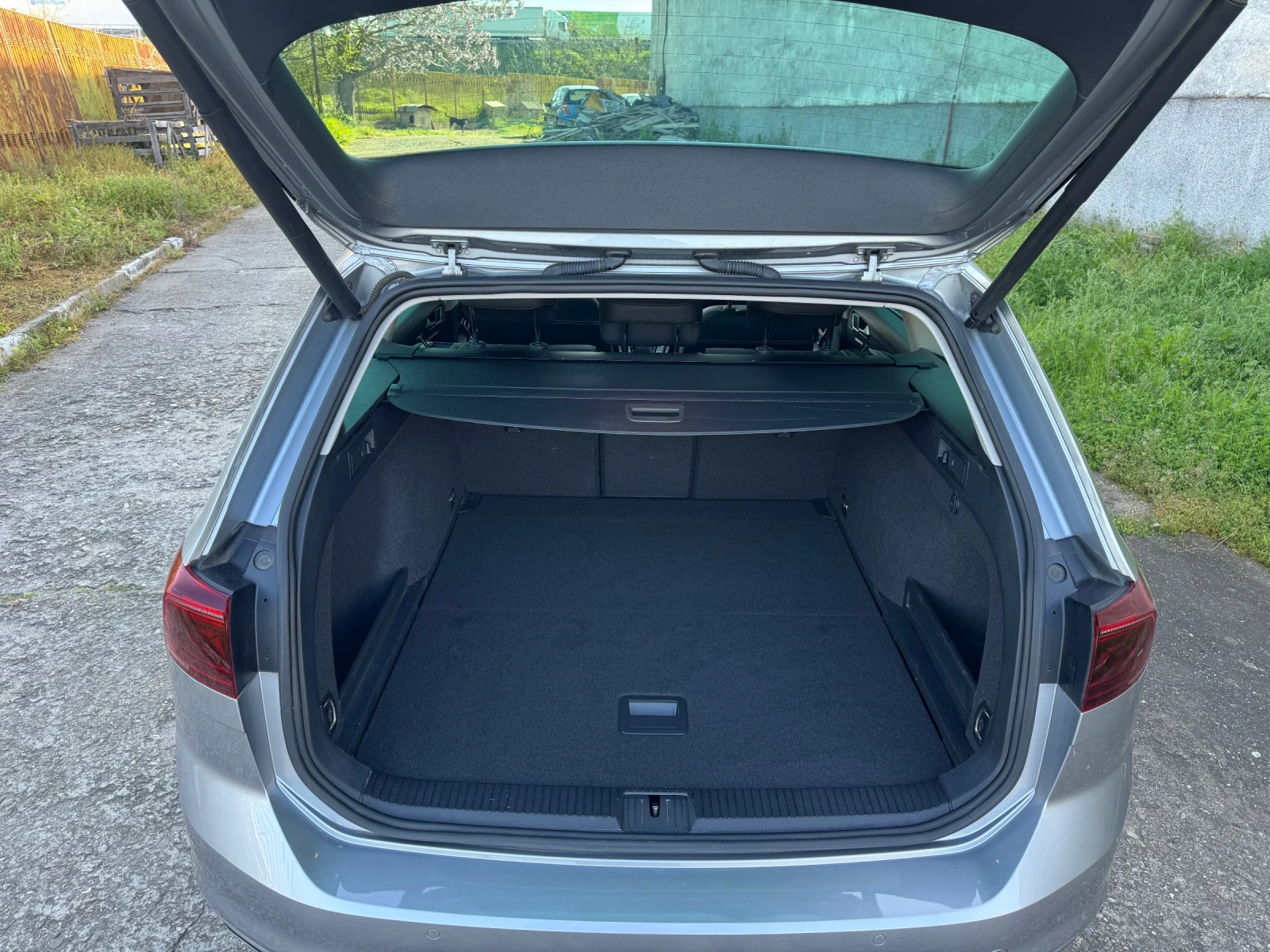 VW Passat 2.0TDI VIRTUAL DYNAUDIO IQ-LIGHT PANORAMA HIGHLINE, снимка 13 - Автомобили и джипове - 54315905