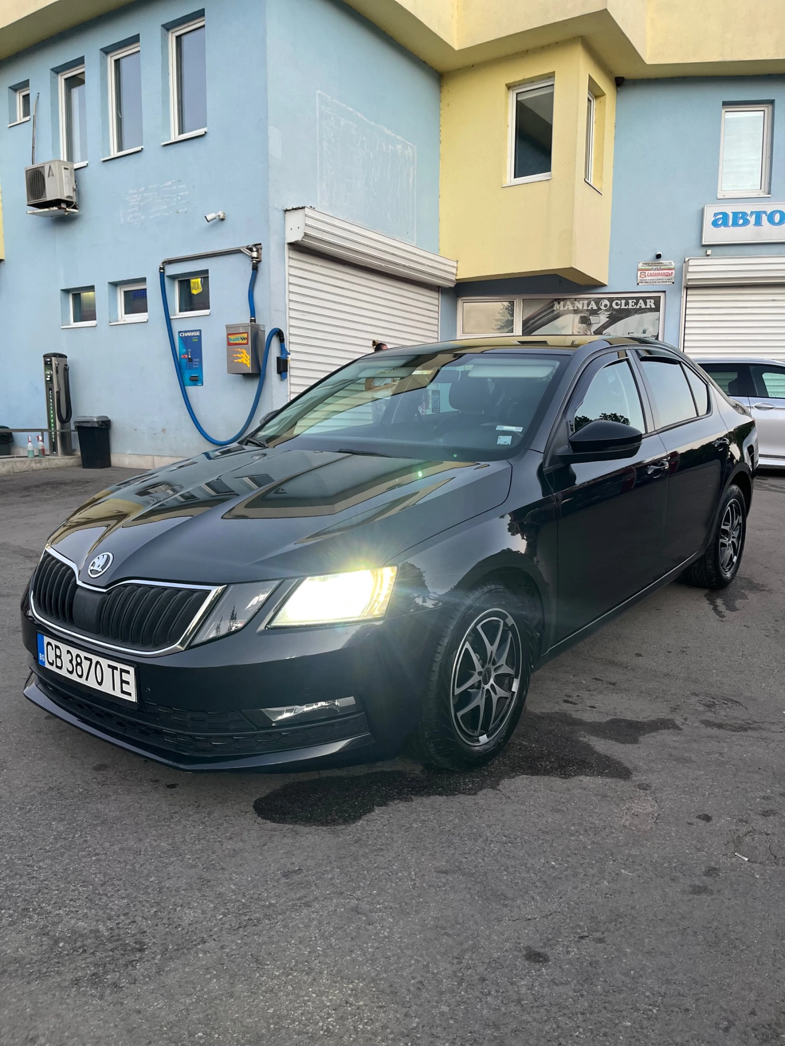 Skoda Octavia 1.6TDI, снимка 2 - Автомобили и джипове - 55083259