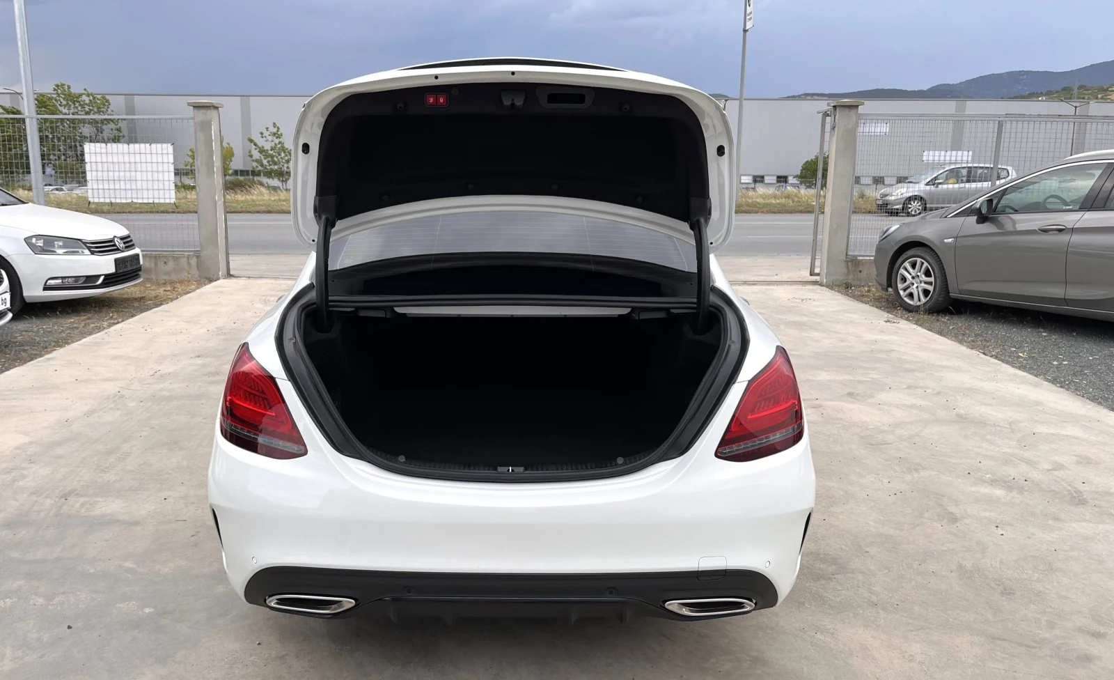 Mercedes-Benz C 300 4MATIC/AMG пакет, снимка 6 - Автомобили и джипове - 55135153
