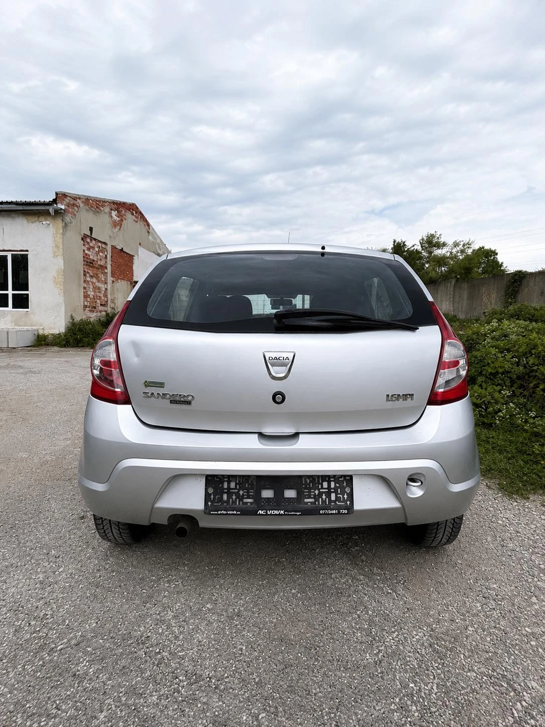 Dacia Sandero 1.6, снимка 4 - Автомобили и джипове - 55429090