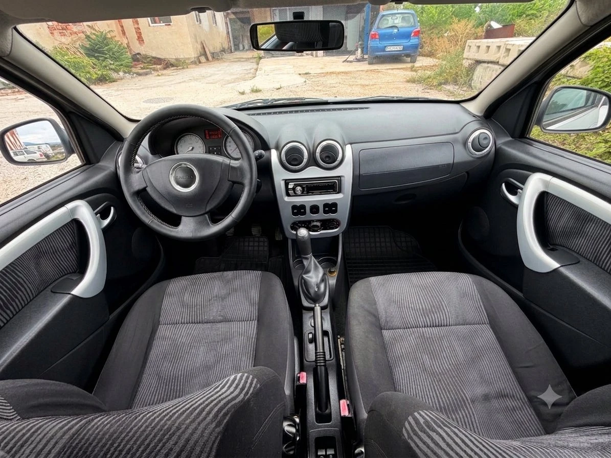 Dacia Sandero 1.6, снимка 5 - Автомобили и джипове - 55429090