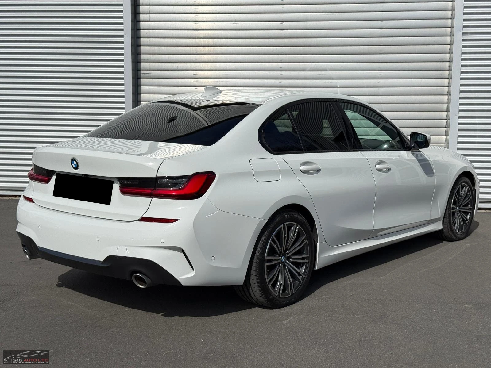 BMW 320 d/xDRIVE/190HP/M SPORT/CAM/NAVI/DIGITAL/AMBI/648z, снимка 6 - Автомобили и джипове - 55440556