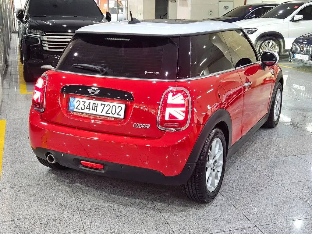 Mini Cooper High* ПОДГРЕВ* ПАНОРАМА* KAМЕРА* АСИСТЕНТИ СИГУРНО, снимка 4 - Автомобили и джипове - 55644175