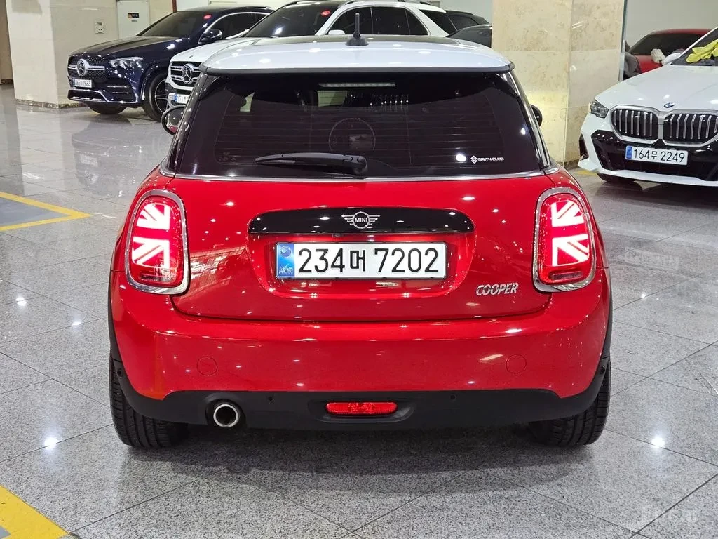 Mini Cooper High* ПОДГРЕВ* ПАНОРАМА* KAМЕРА* АСИСТЕНТИ СИГУРНО, снимка 3 - Автомобили и джипове - 55644175
