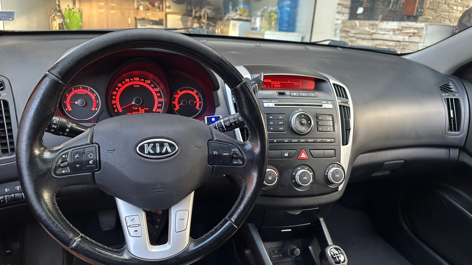 Kia Ceed 1.6L 126 коня, снимка 9 - Автомобили и джипове - 55710759