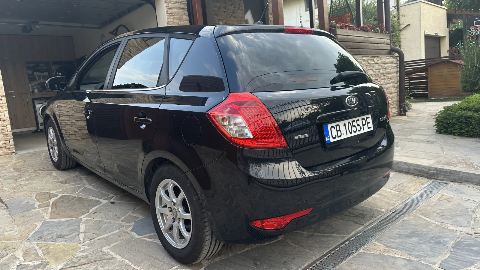 Kia Ceed 1.6L 126 коня, снимка 5 - Автомобили и джипове - 55710759