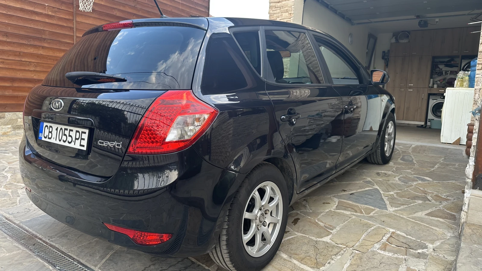 Kia Ceed 1.6L 126 коня, снимка 4 - Автомобили и джипове - 55710759