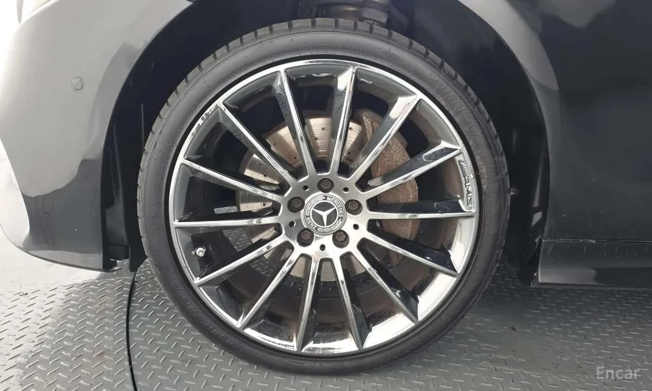 Mercedes-Benz E 220 E220d Coupe, снимка 5 - Автомобили и джипове - 55783623