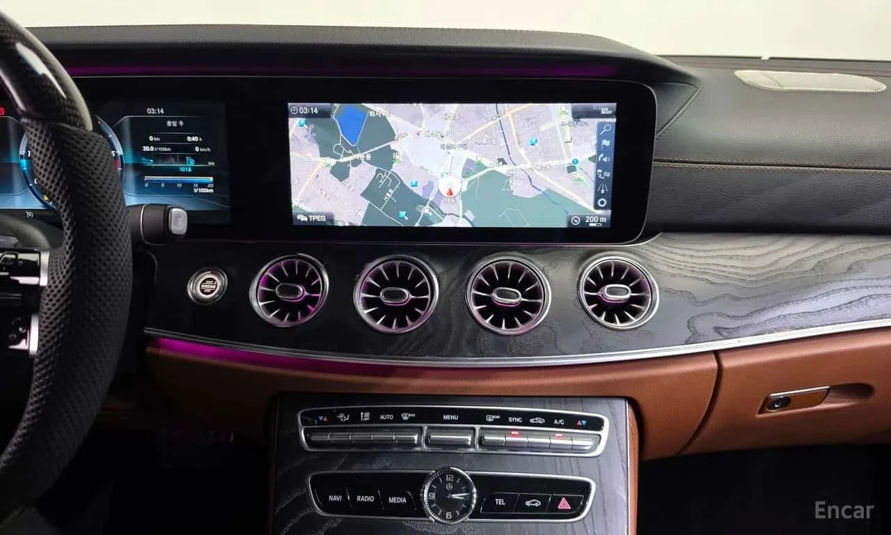 Mercedes-Benz E 220 E220d Coupe, снимка 12 - Автомобили и джипове - 55783623