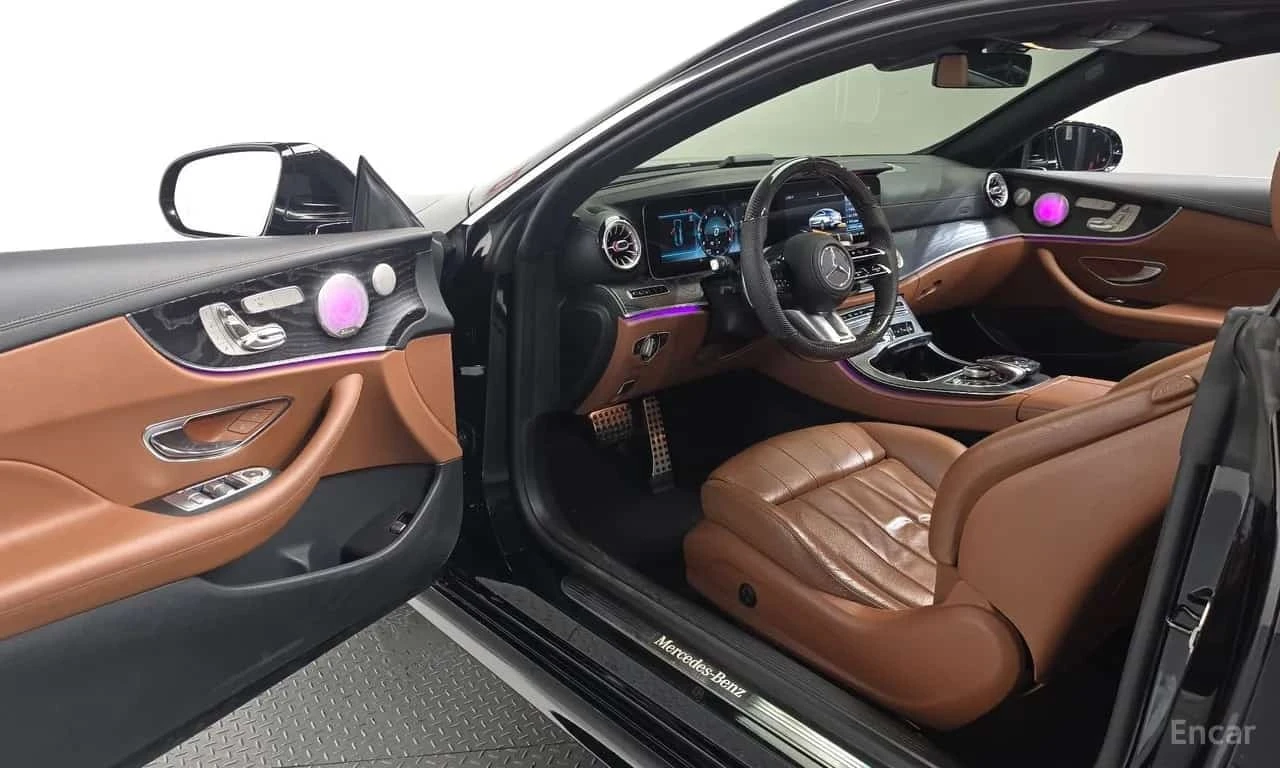 Mercedes-Benz E 220 E220d Coupe, снимка 10 - Автомобили и джипове - 55783623