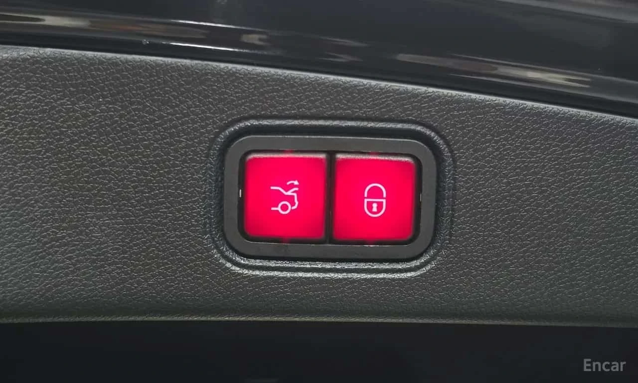 Mercedes-Benz E 220 E220d Coupe, снимка 17 - Автомобили и джипове - 55783623