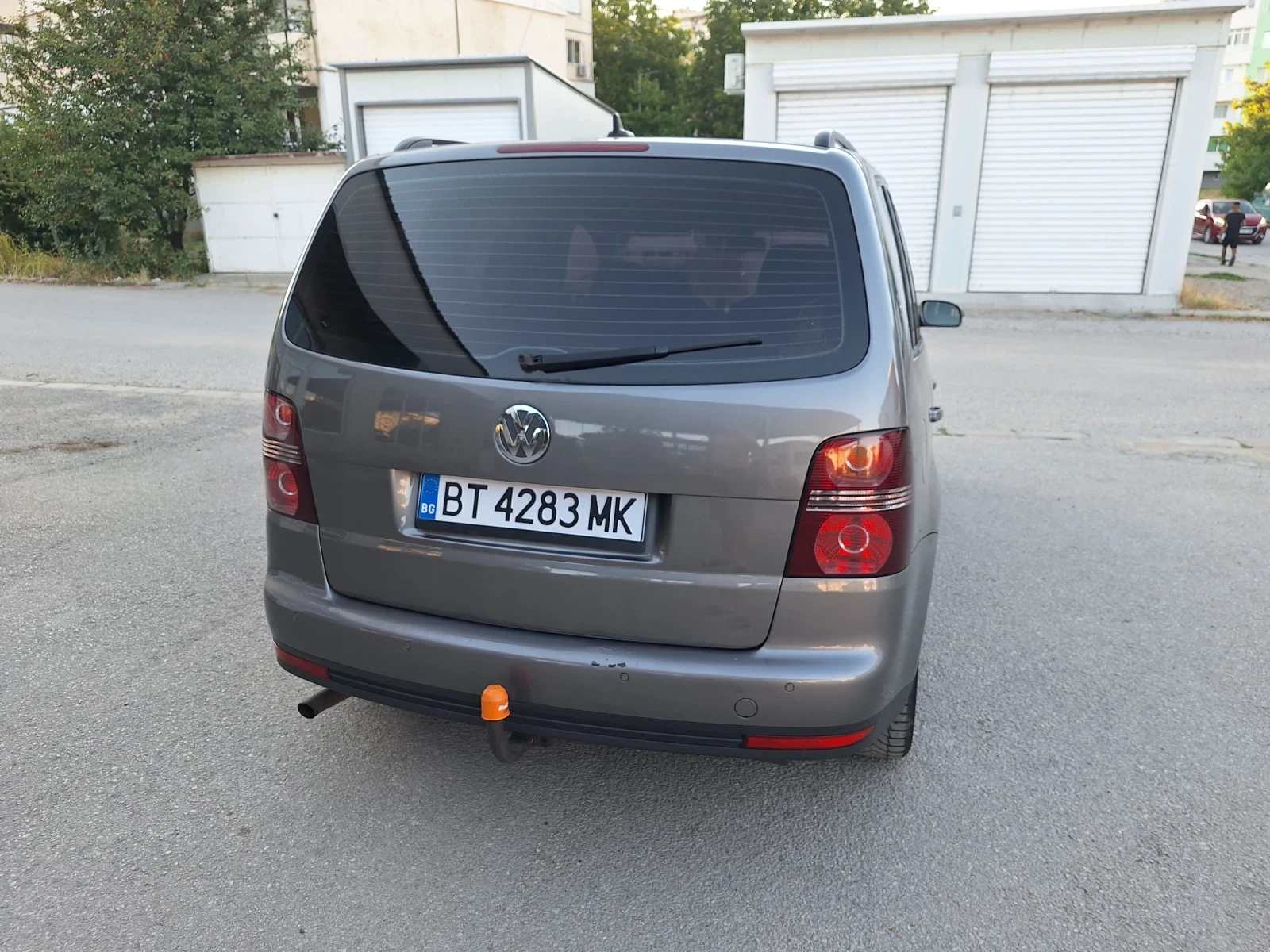 VW Touran 2.0 , снимка 4 - Автомобили и джипове - 56512535