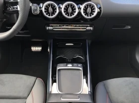 Mercedes-Benz GLA 200 = AMG Line = Advanced Plus Гаранция, снимка 9