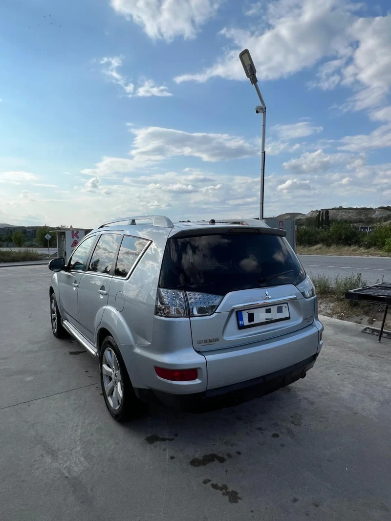 Mitsubishi Outlander 2.0 Газ/Бензин, снимка 4 - Автомобили и джипове - 46814929