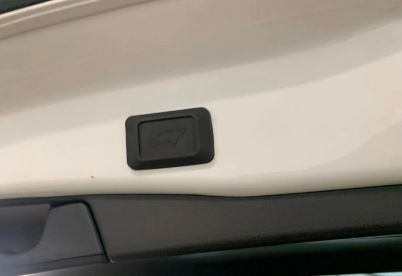 Toyota Rav4 Hybrid Style LED| ACC| Kam| JBL| 360| кожа| наличн, снимка 17 - Автомобили и джипове - 53238644