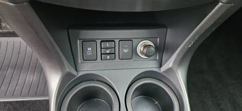 Toyota Rav4 2.0i 158ks.Швейцария, снимка 9 - Автомобили и джипове - 53366083