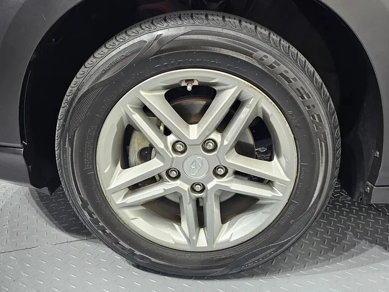 Hyundai Kona 1.6 2Wd Modern, снимка 5 - Автомобили и джипове - 55428971