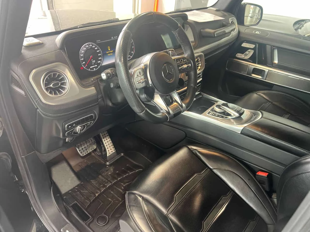 Mercedes-Benz G 63 AMG * CARFAX * АВТОКРЕДИТ БЕЗ ПЪРВОНАЧАЛНА ВНОСКА * , снимка 7 - Автомобили и джипове - 54605831