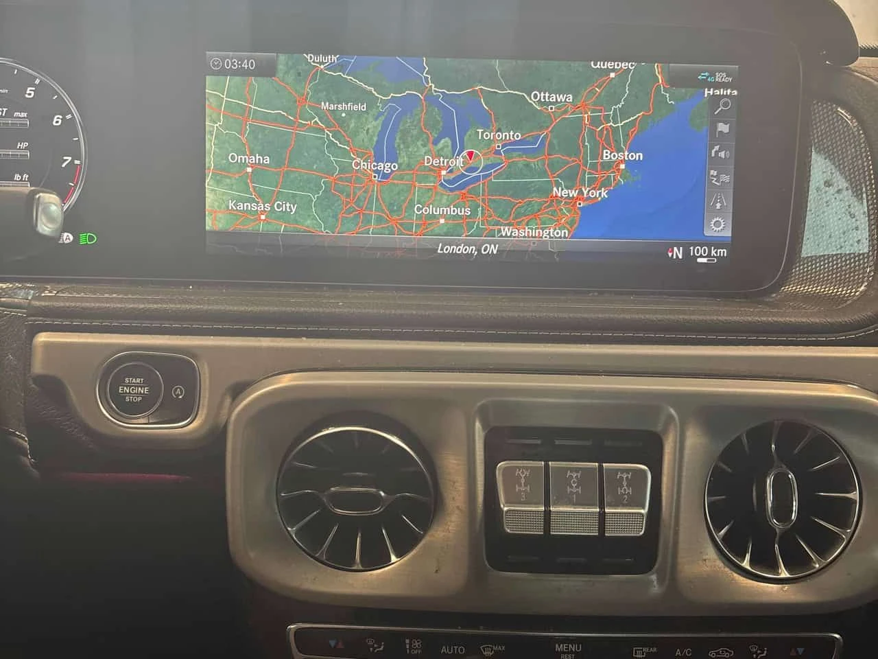 Mercedes-Benz G 63 AMG * CARFAX * АВТОКРЕДИТ БЕЗ ПЪРВОНАЧАЛНА ВНОСКА * , снимка 9 - Автомобили и джипове - 54605831
