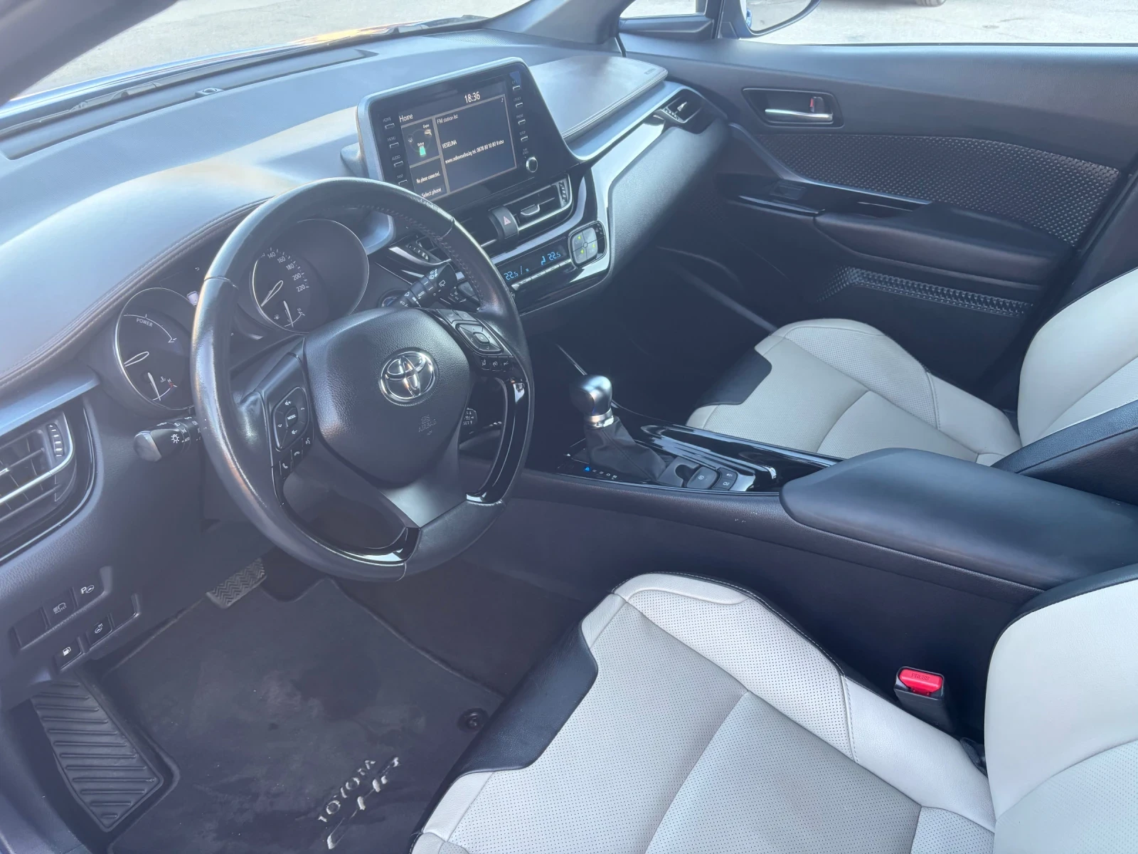 Toyota C-HR 1.8  122 ks, снимка 12 - Автомобили и джипове - 55729841