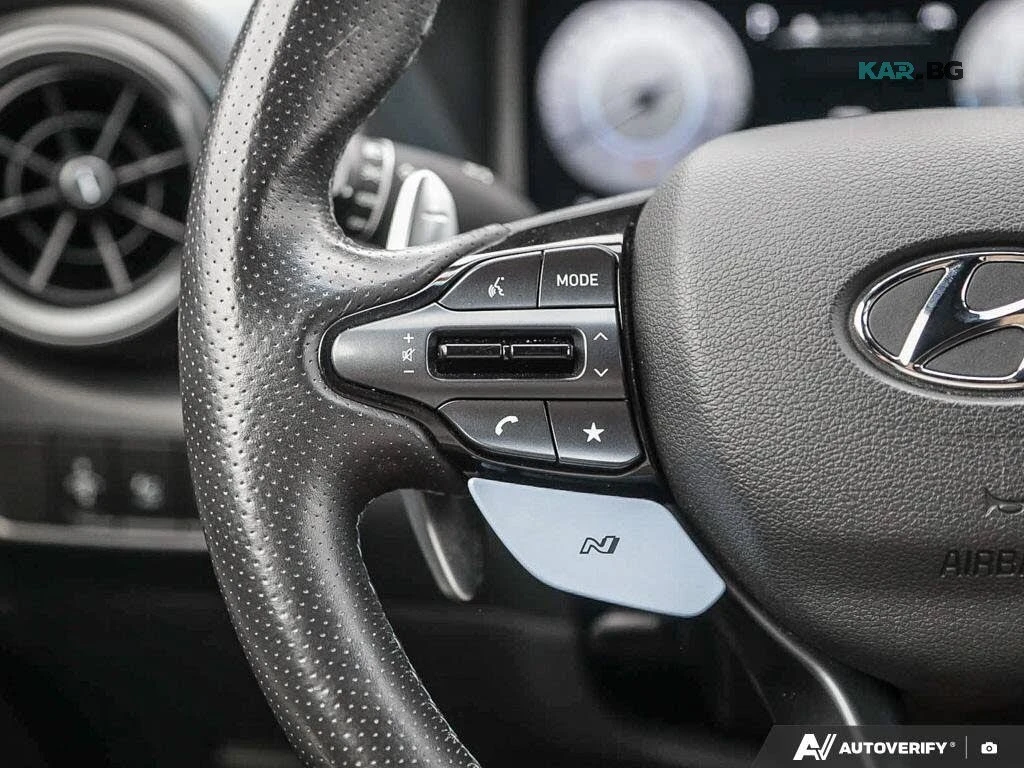 Hyundai Kona N* 2.0* ALCANTARA* ПОДГРЕВ* КАМЕРА* NAVI* LED* , снимка 11 - Автомобили и джипове - 55750174