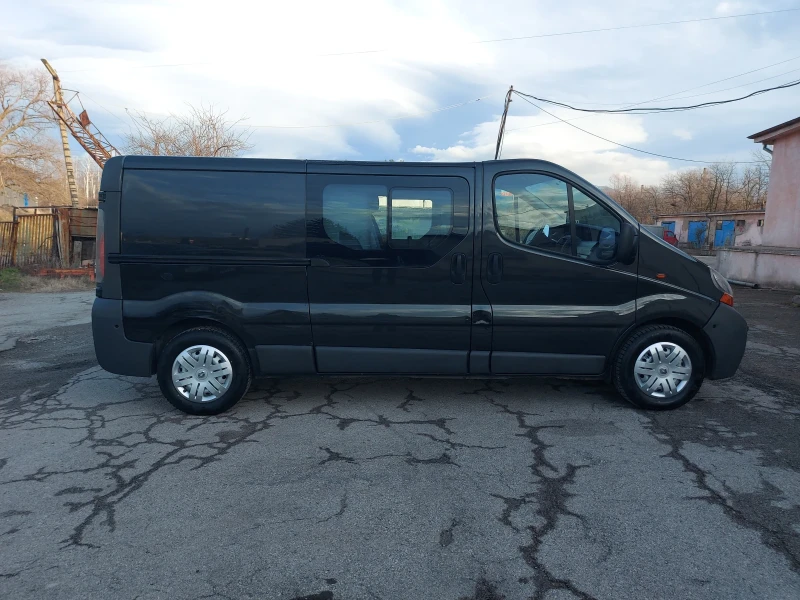Renault Trafic 2.5 TDI, снимка 9 - Бусове и автобуси - 53047487