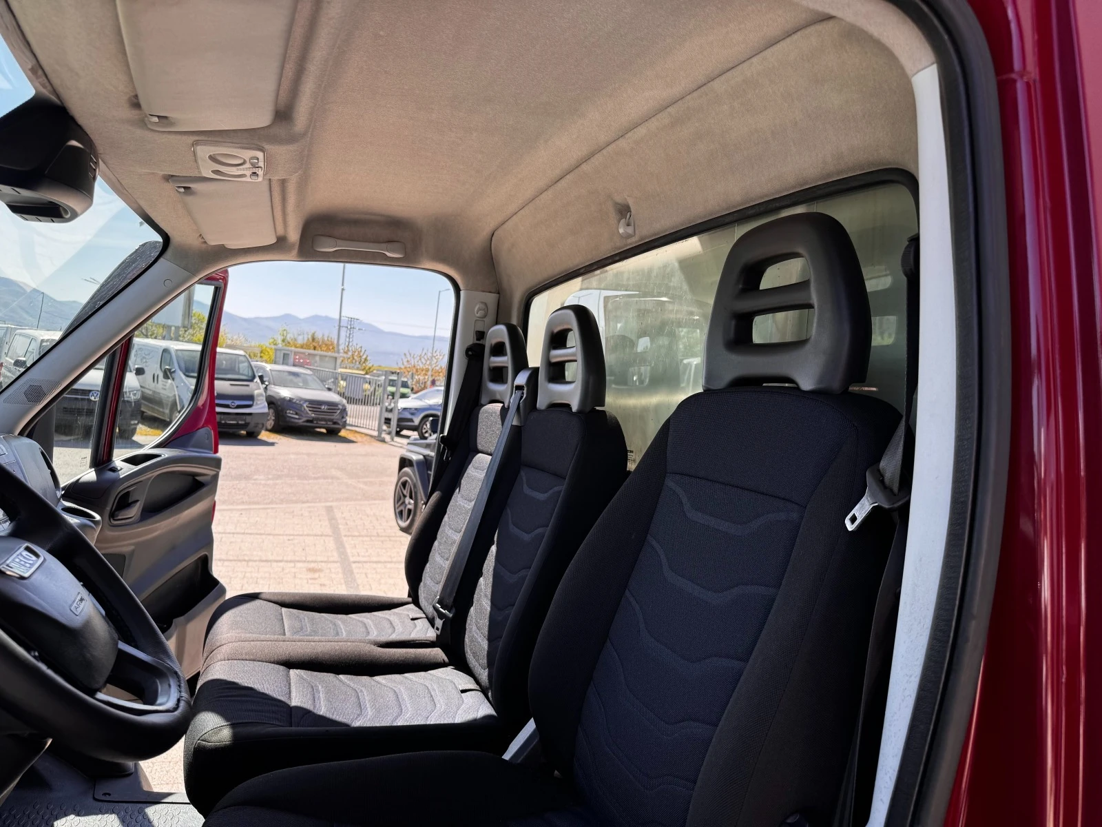 Iveco Daily 35-180 3.0HPI   Euro 6b | Mobile.bg   11