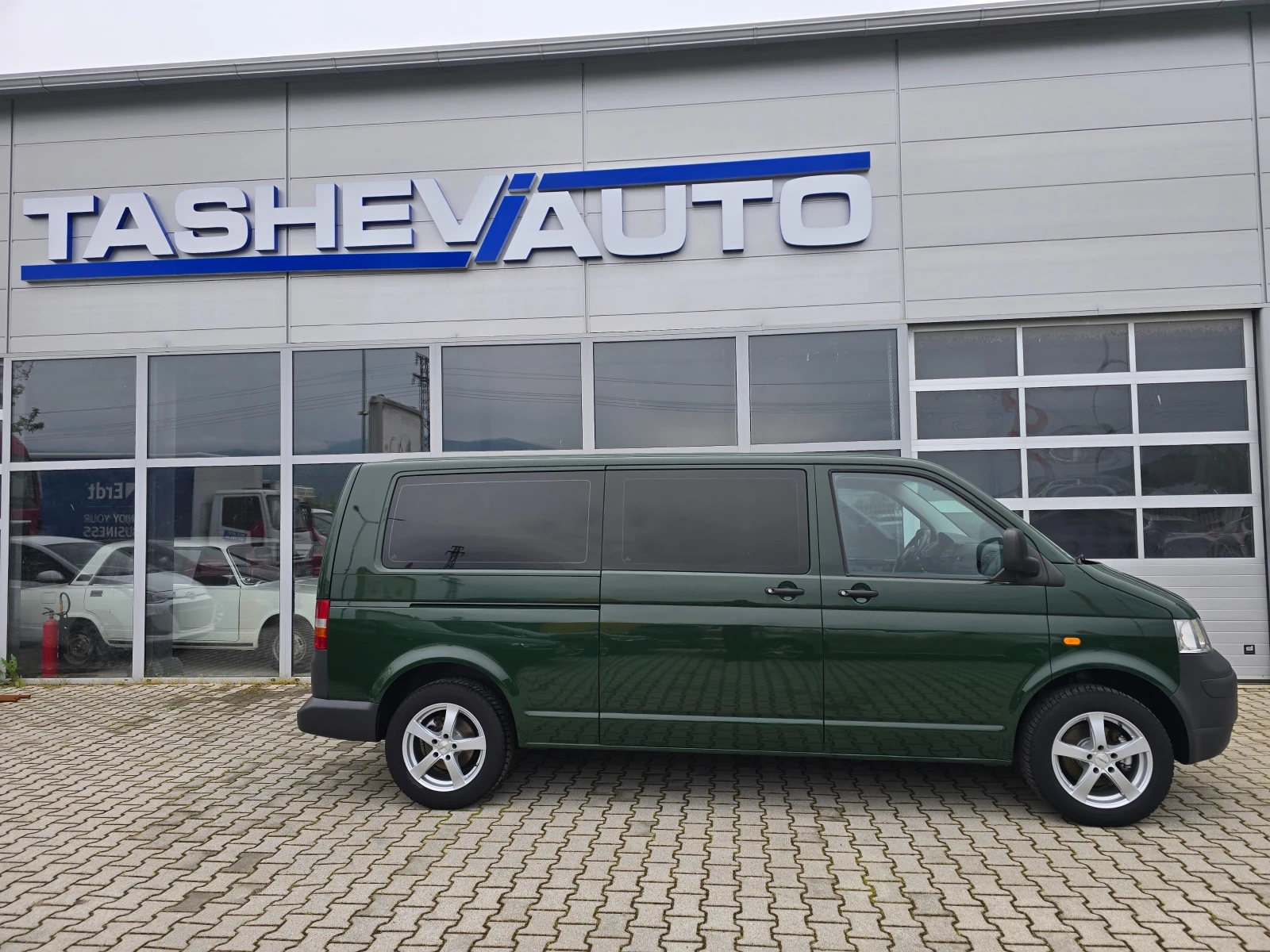 VW T5 MAXi!!8+ 1!!КЛИМАТИК!!ТОП!!, снимка 2 - Бусове и автобуси - 54285647