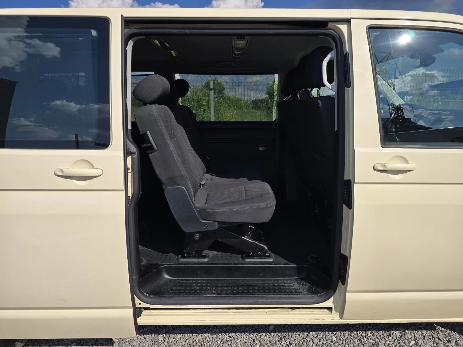 VW Caravelle 2.0TDI 4X4 CARAVELLE, снимка 7 - Бусове и автобуси - 55062731