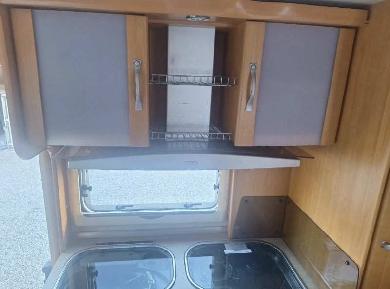 Кемпер LMC Liberty, снимка 10 - Каравани и кемпери - 52360271