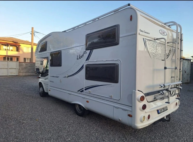 Кемпер LMC Liberty, снимка 3 - Каравани и кемпери - 52360271