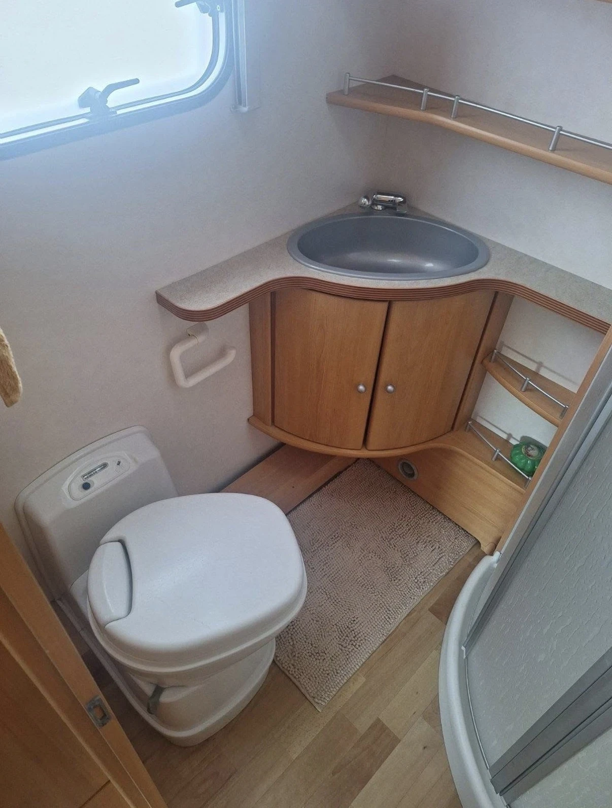  LMC Liberty | Mobile.bg   16