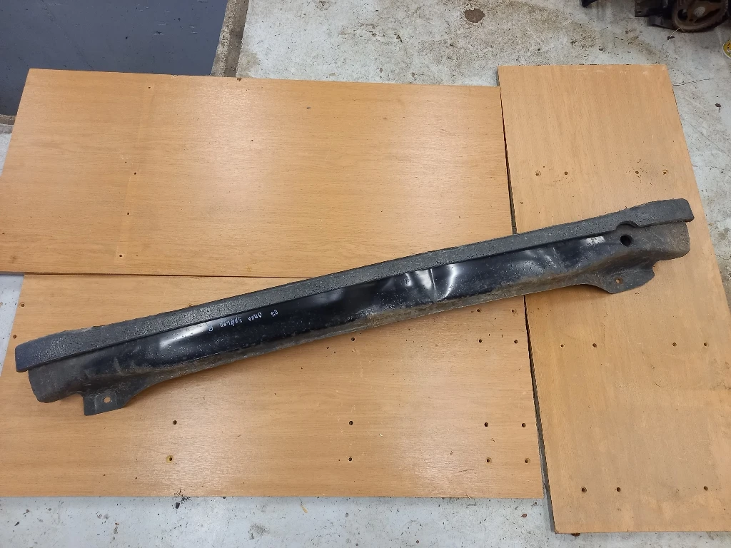 Греда под задна броня Опел Зафира Б (1)