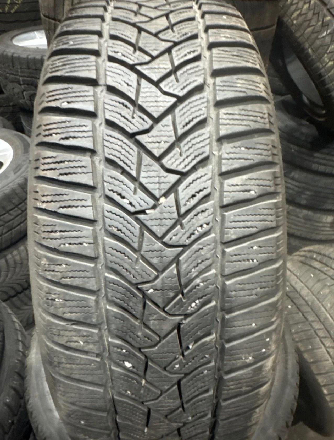 Гуми с джанти Dunlop 215/60R16, снимка 3 - Гуми и джанти - 55998508