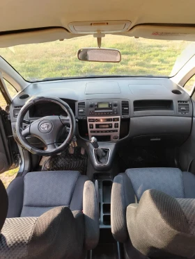 Toyota Corolla verso, снимка 6
