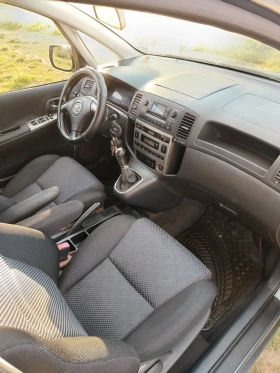 Toyota Corolla verso, снимка 10