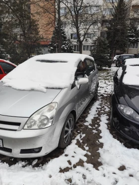 Toyota Corolla verso, снимка 3