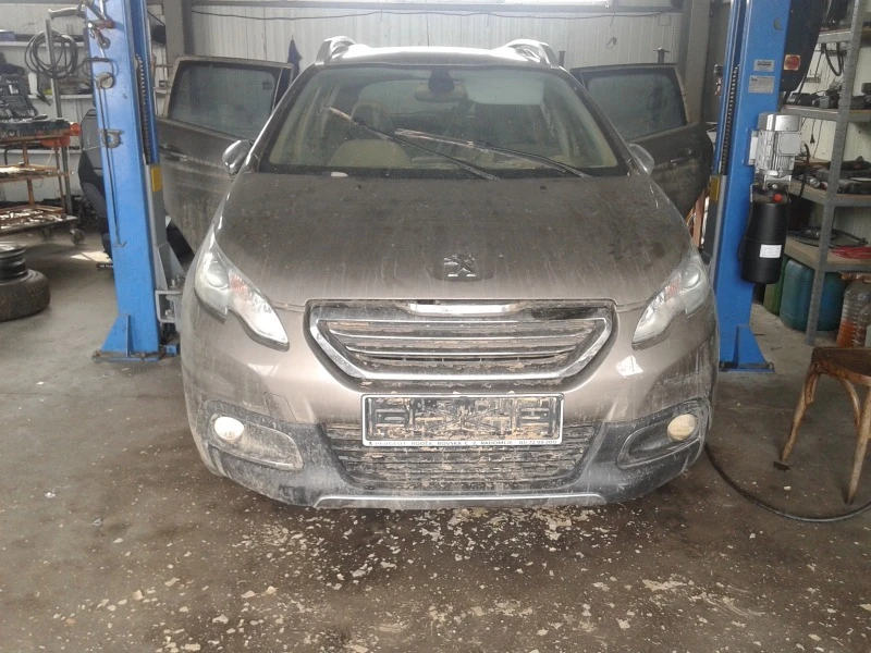 Peugeot 2008 1.2i, снимка 5 - Автомобили и джипове - 38602598