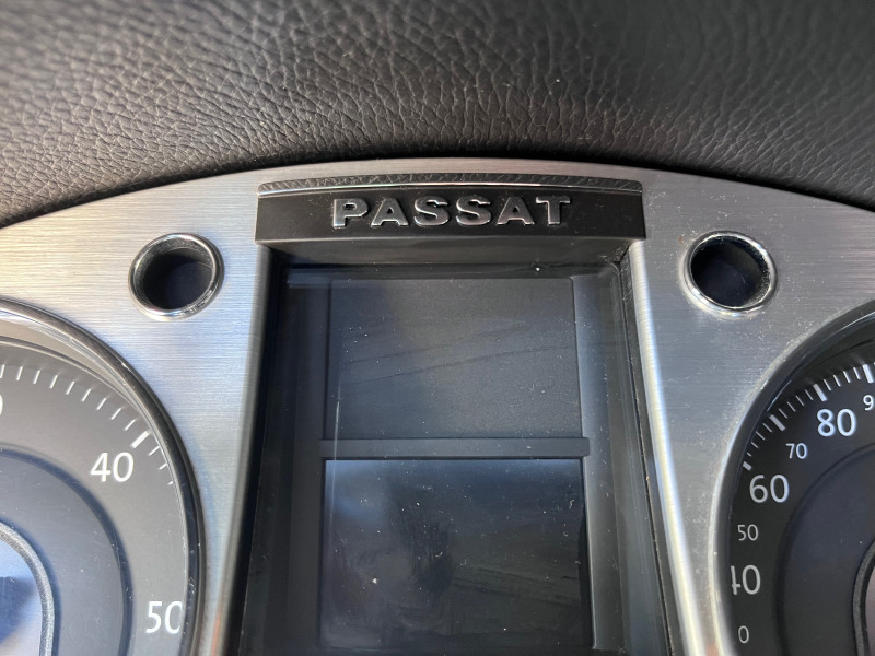 VW Passat, снимка 15 - Автомобили и джипове - 43336859